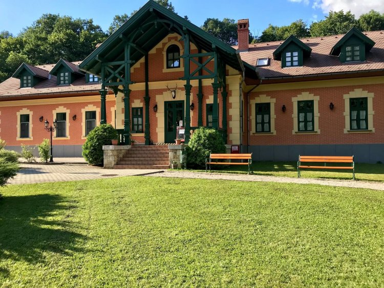 St. Hubertus Panzió és Étterem Parádsasvár