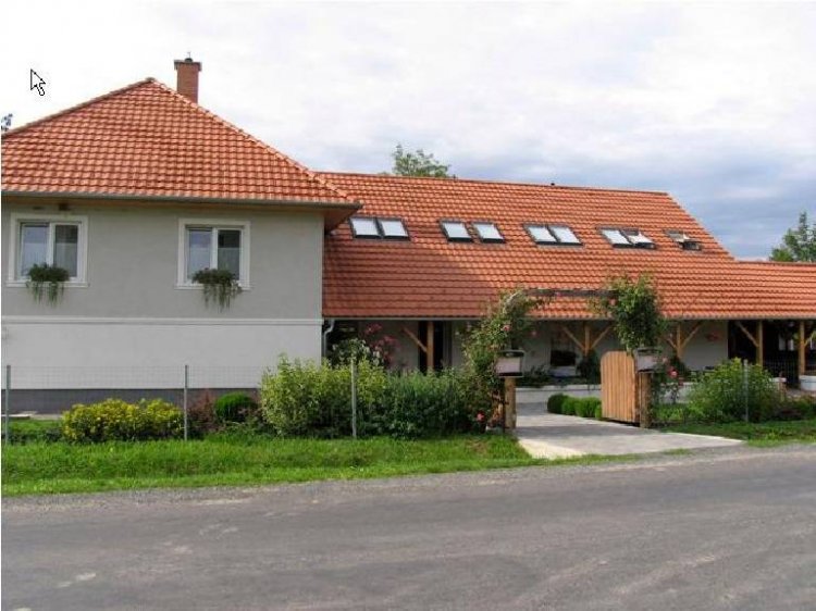 Bordó Hordó Fogadó Lukácsháza