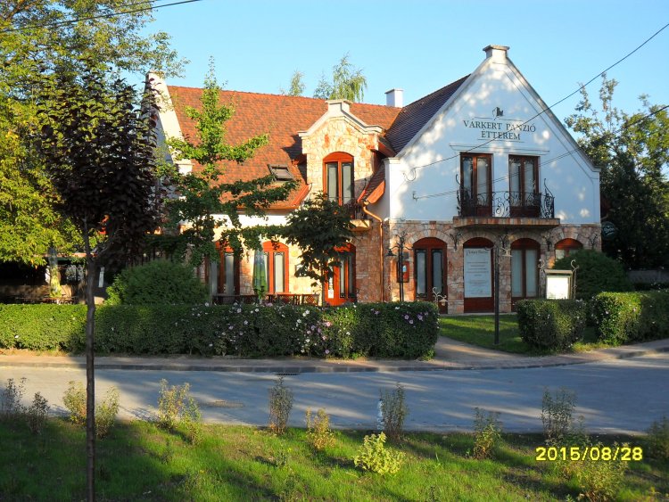 Várkert Panzió Miskolc