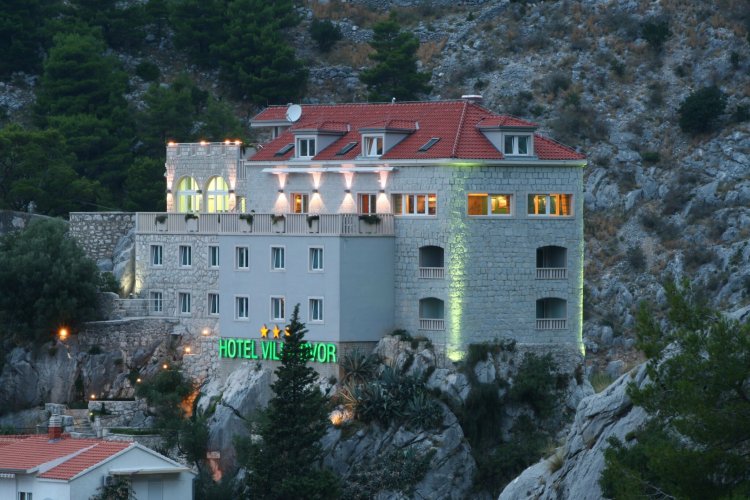 Hotel Villa Dvor Omiš Horvátország