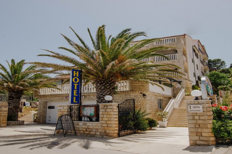 Hotel Vila Tina Arbanija Horvátország