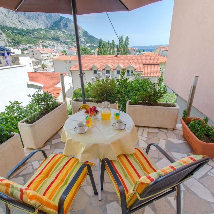 Apartments Zecic Omis Horvátország