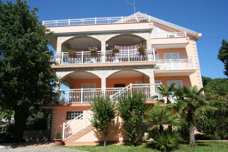 Apartmani Zdenko Njivice Horvátország