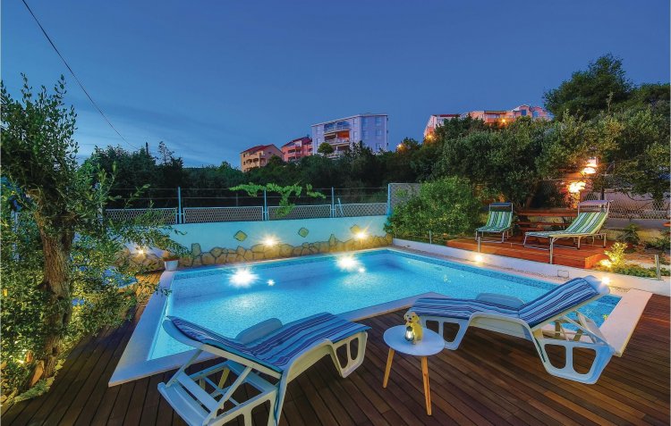 Apartman Okrug Gornji - CDE609 Horvátország