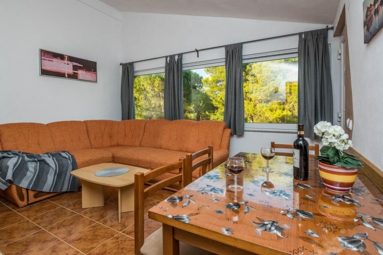 Apartmanok Parkolóhellyel Vir - 19118 Horvátország