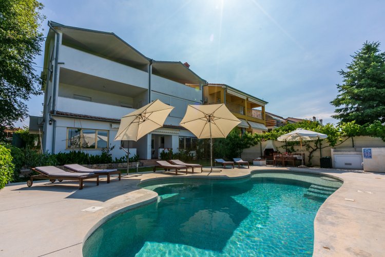 Apartments Pool Fazana Horvátország