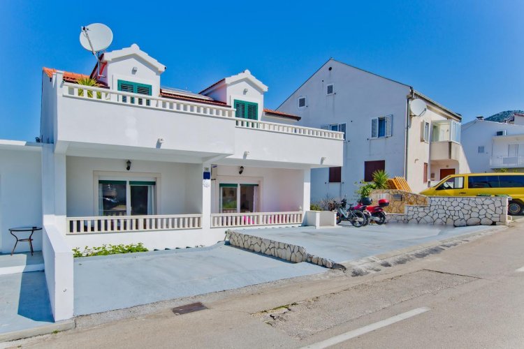 Apartmanok Parkolóhellyel Hvar - 5706 Horvátország
