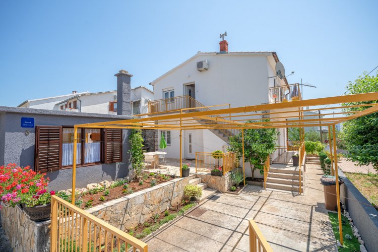 Apartmani Klavdija Vodice Horvátország